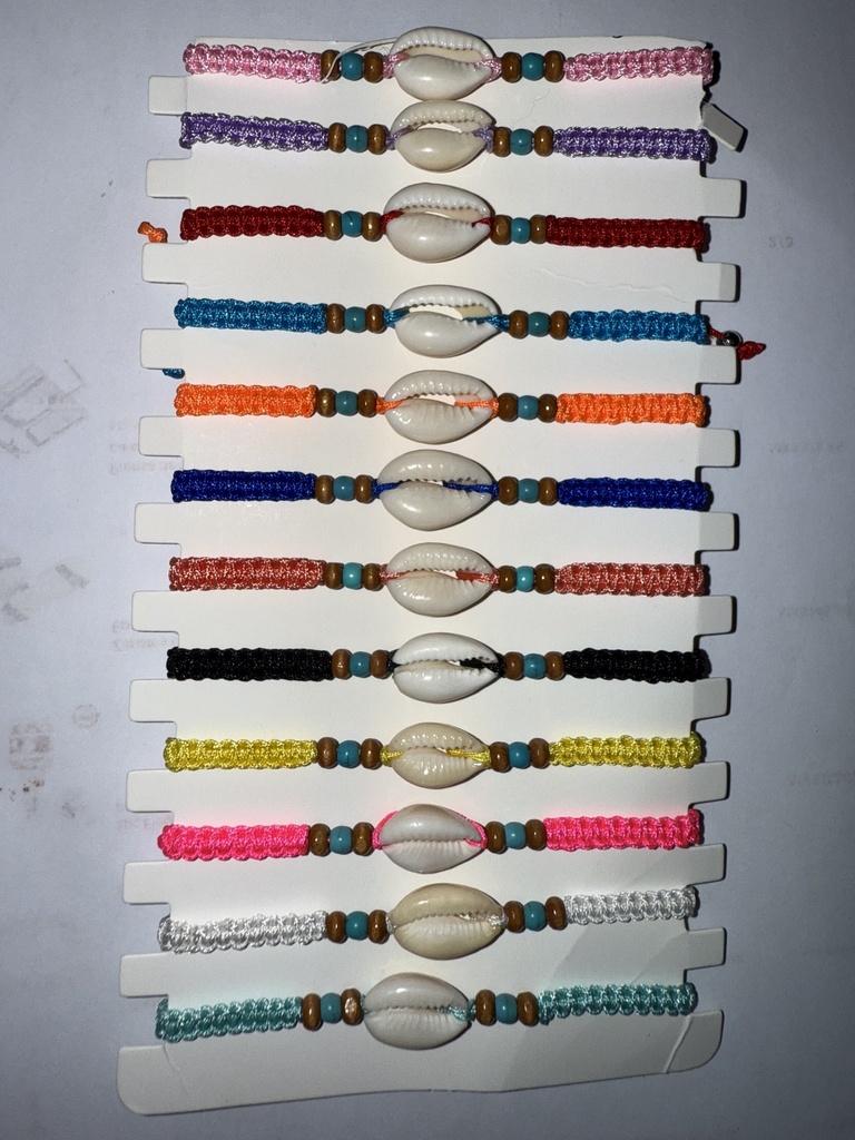Pulsera de colores con caparazón